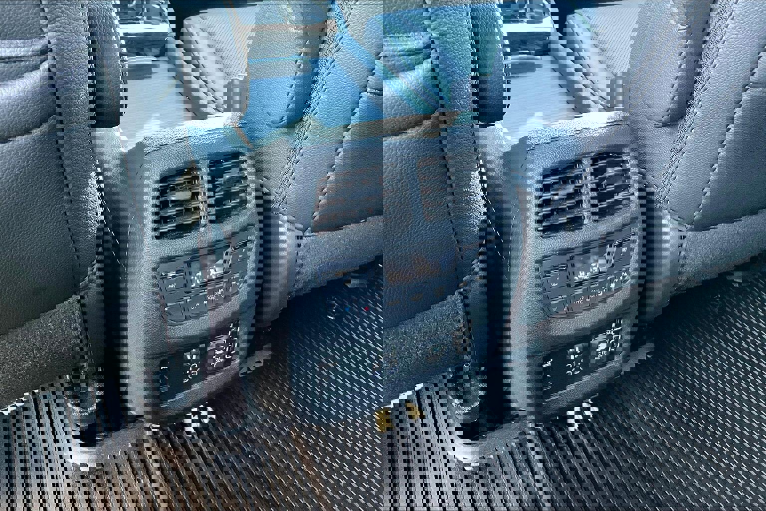 Used 2022 Honda Pilot Elite image 25