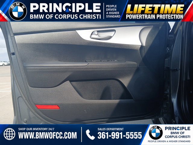 Used 2024 Kia Forte LXS w/ LXS Technology Package FWD image 16