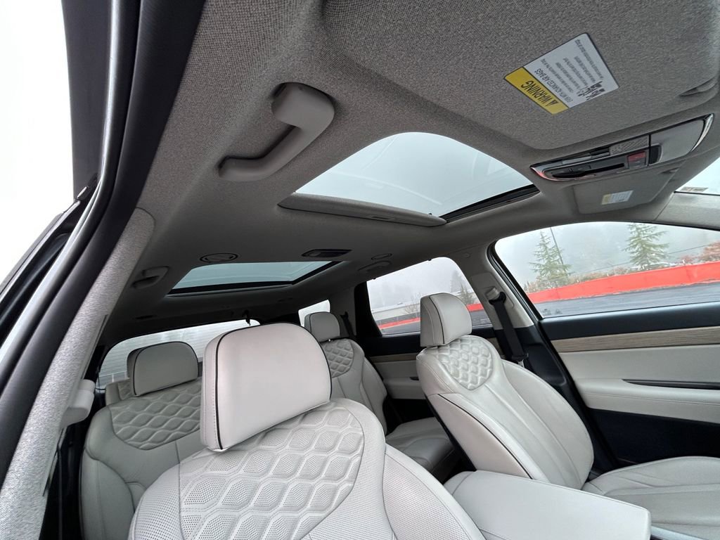 Certified 2022 Hyundai Palisade Limited w/ Winter Package image 28