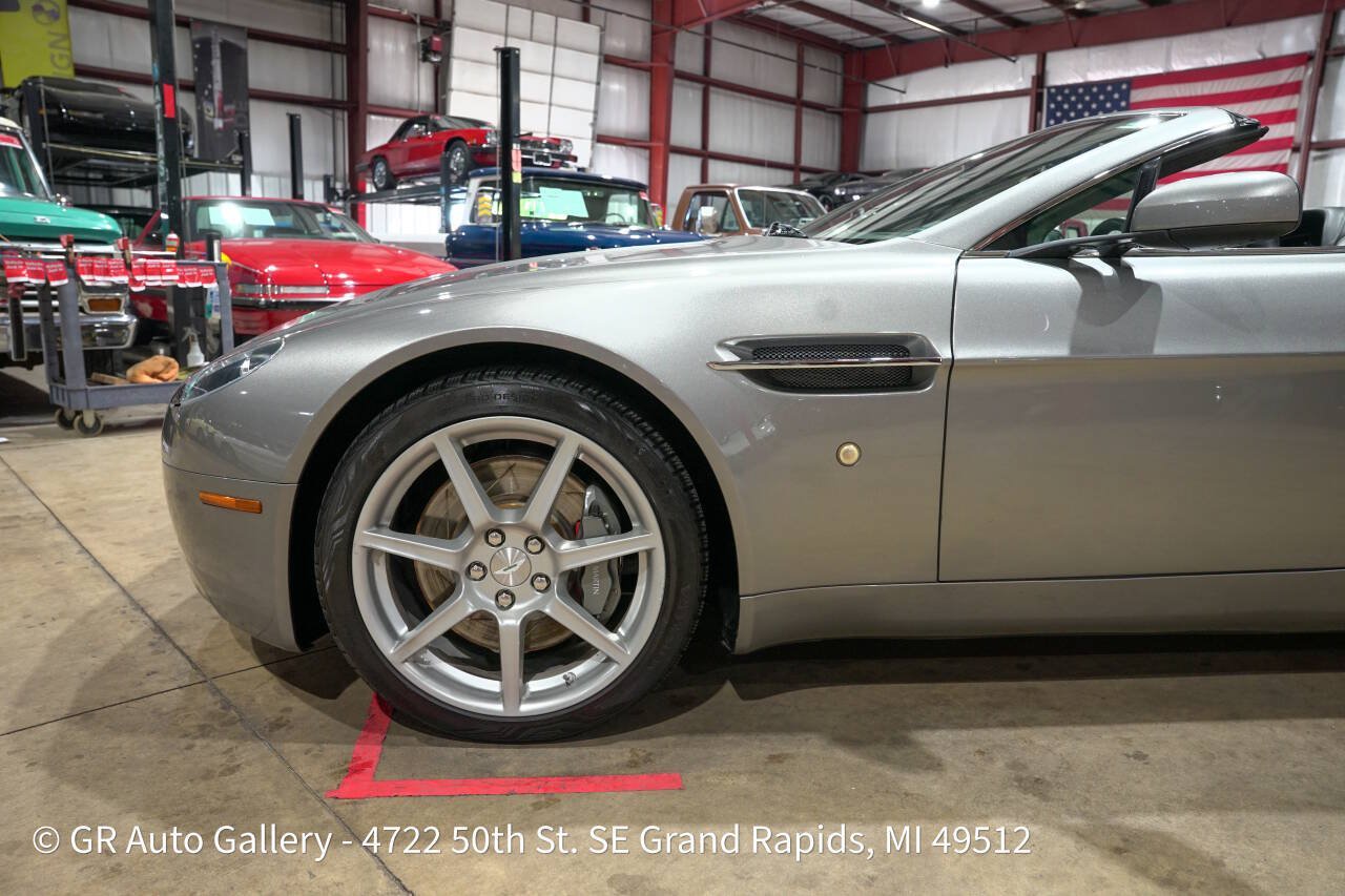 Used 2007 Aston Martin V8 Vantage Roadster RWD image 3