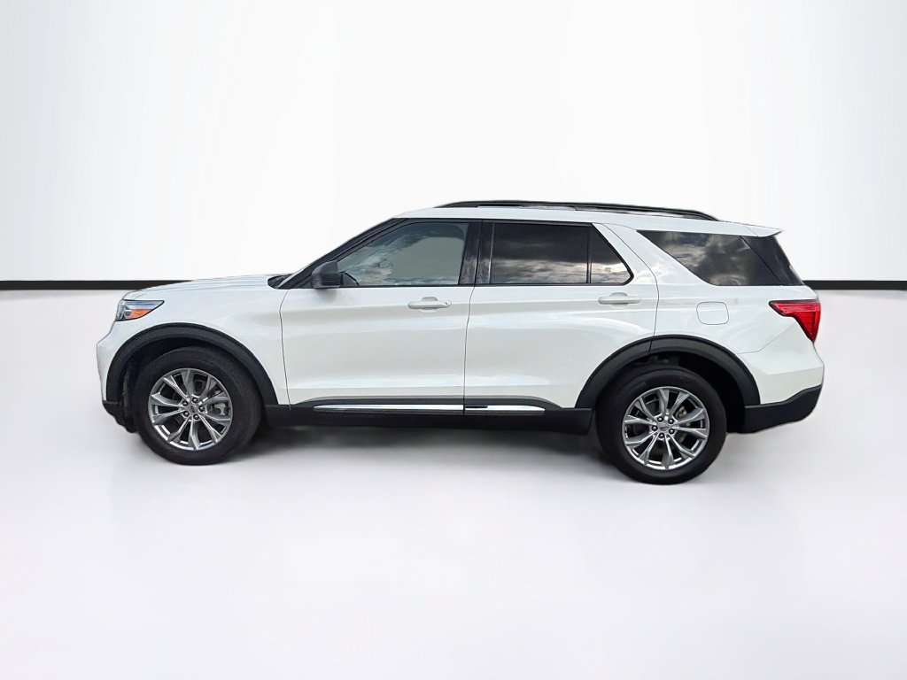 Certified 2024 Ford Explorer XLT w/ Equipment Group 202A AWD/4WD image 8