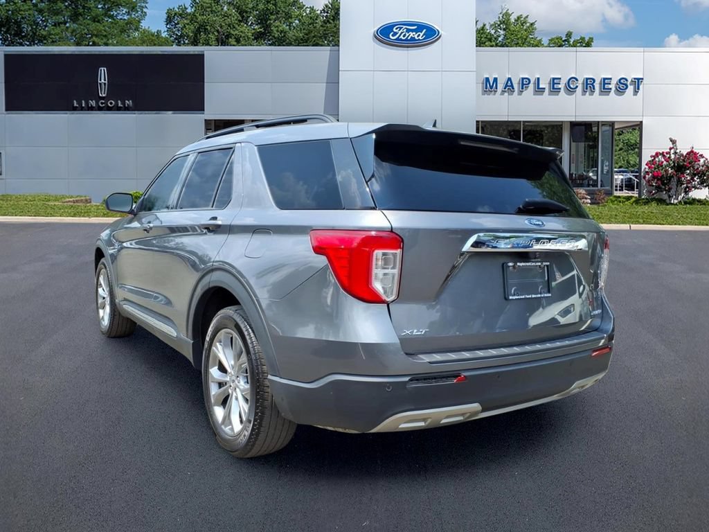 Used 2022 Ford Explorer XLT w/ Equipment Group 202A AWD/4WD image 3