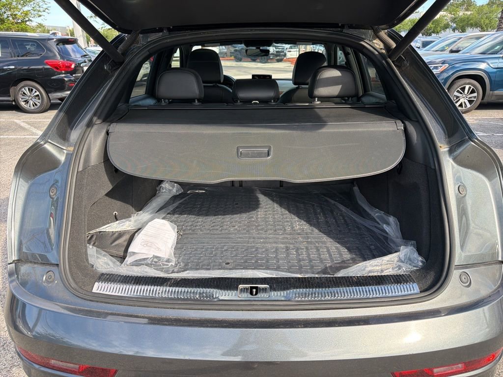 Used 2018 Audi Q3 2.0T Premium Plus w/ Premium Plus Package image 29