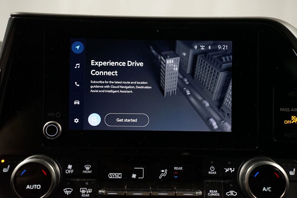 Certified 2024 Toyota Highlander XLE image 17