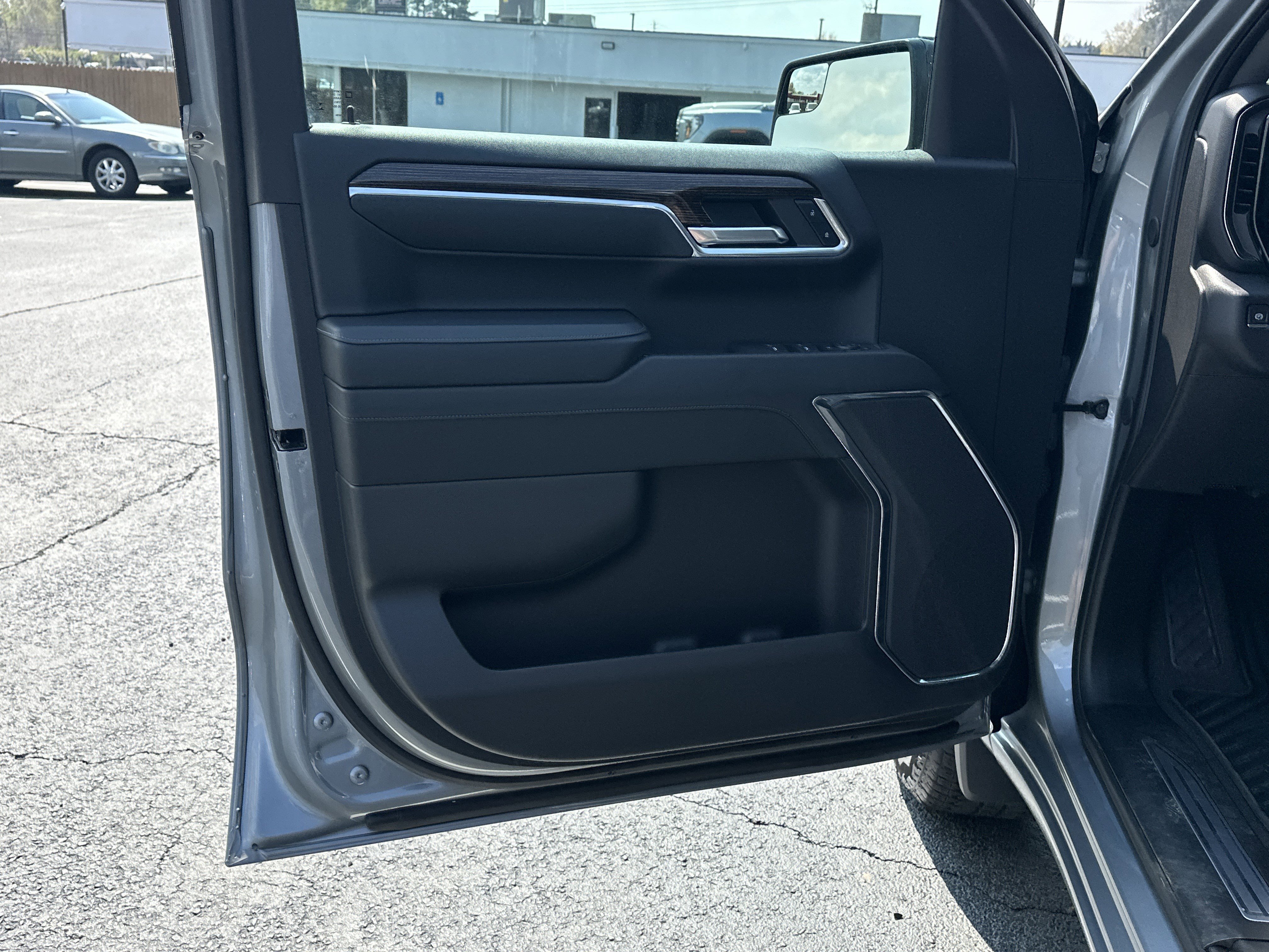Used 2024 GMC Sierra 1500 Elevation w/ X31 Off-Road Package image 10