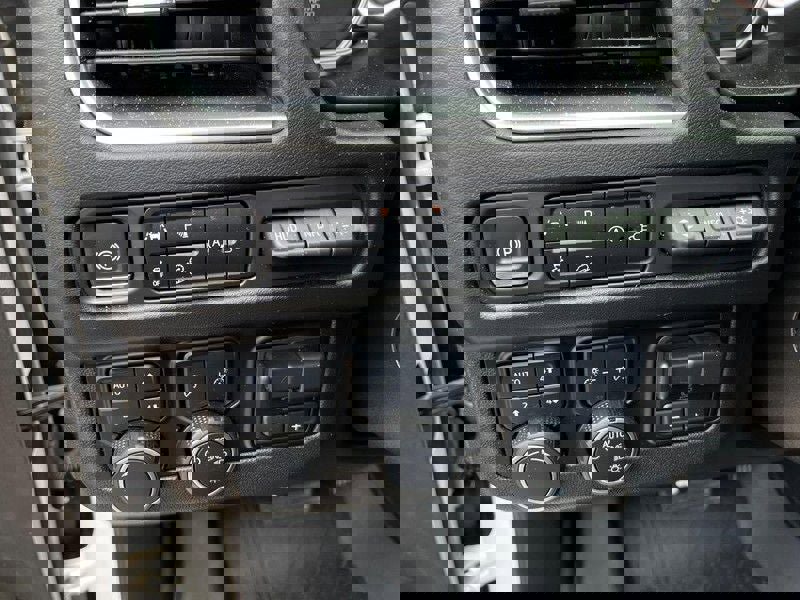 Used 2021 Chevrolet Tahoe Premier w/ Premium Package image 19