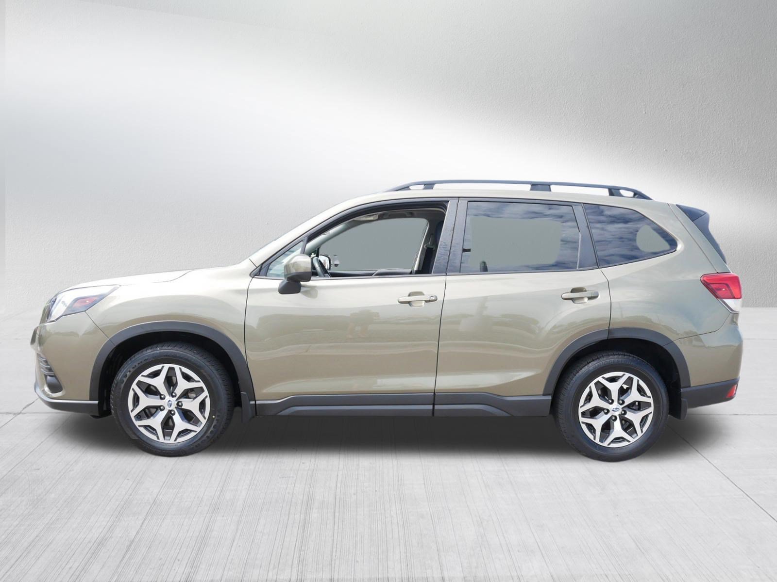 Certified 2024 Subaru Forester Premium AWD/4WD image 4