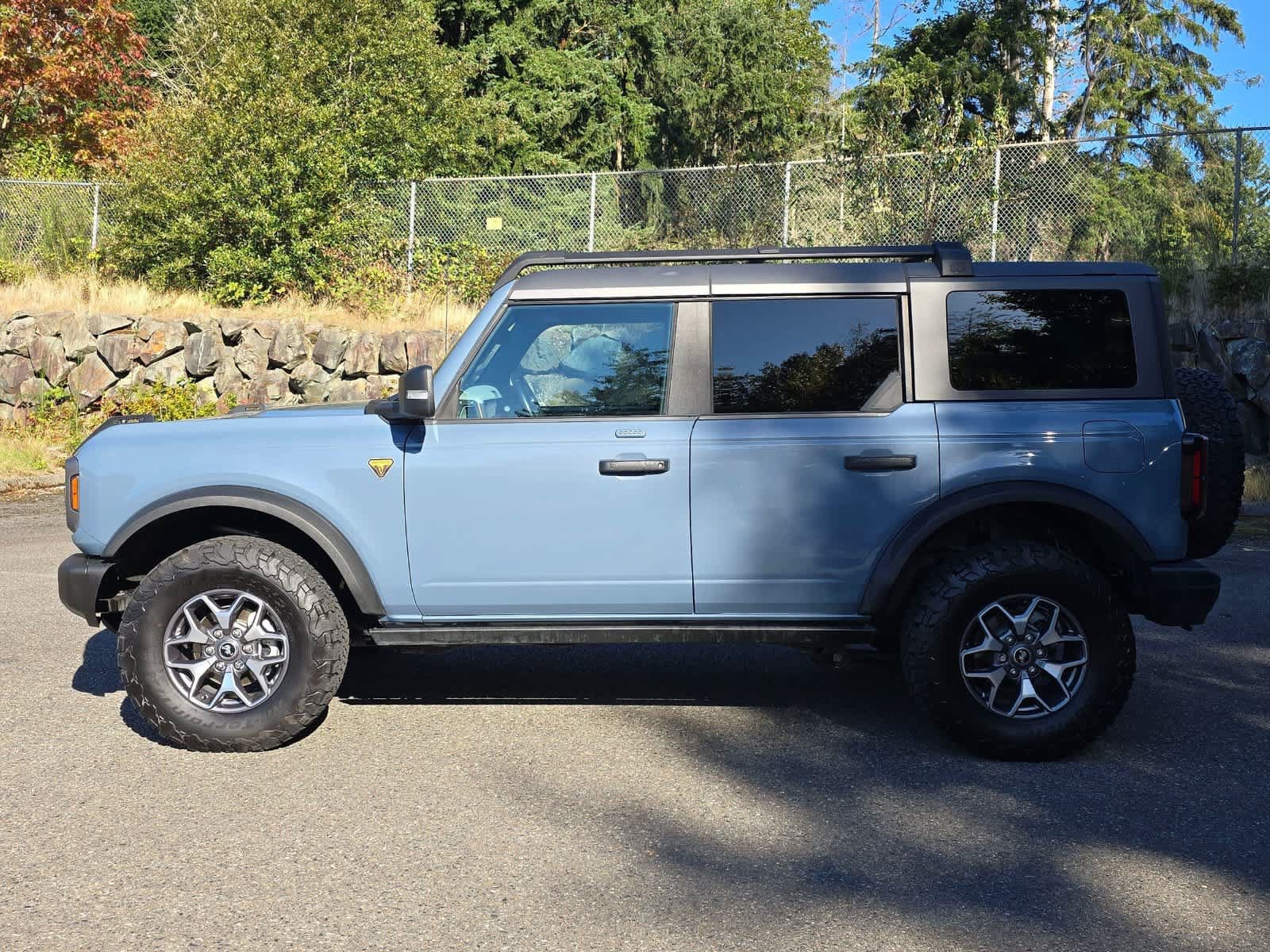 Used 2023 Ford Bronco Badlands AWD/4WD image 3