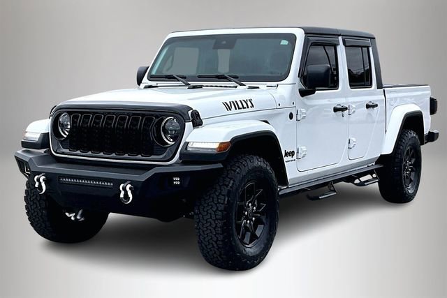 Used 2024 Jeep Gladiator Sport image 2