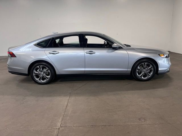 Used 2023 Honda Accord EX image 2