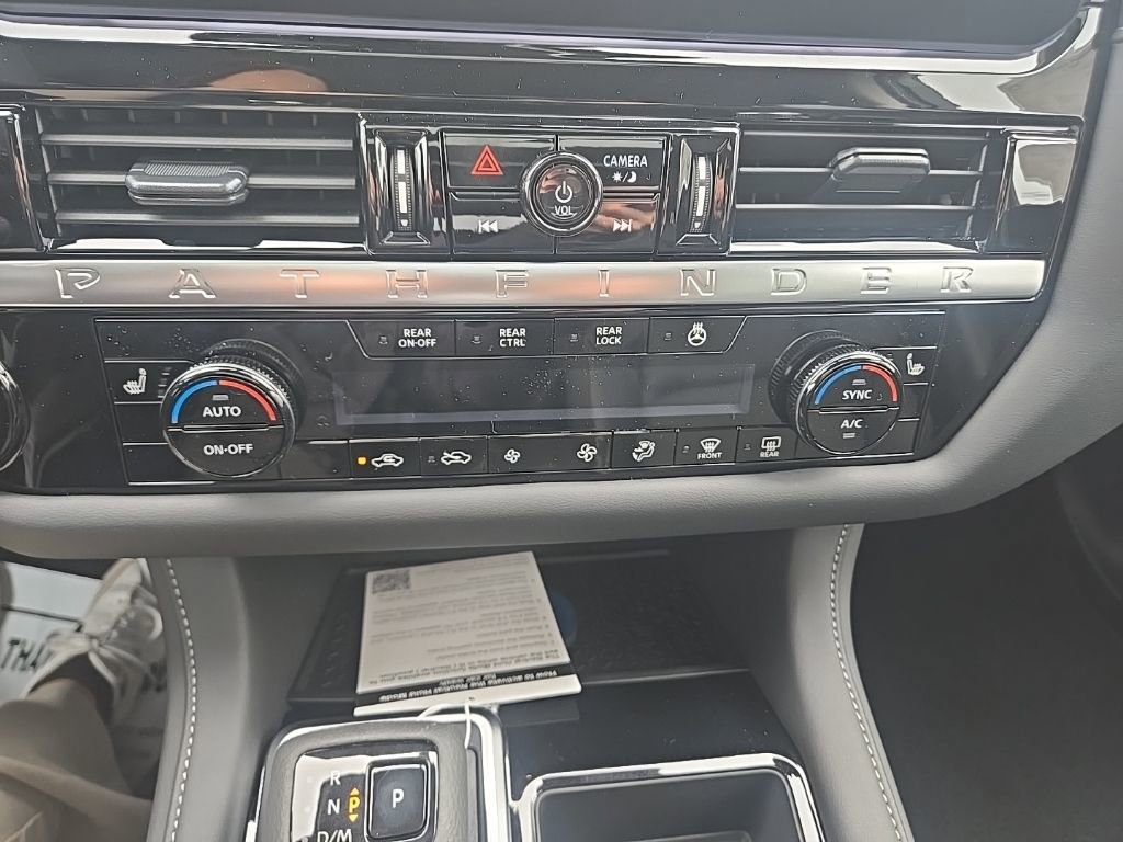 New 2026 Nissan Pathfinder SL image 19