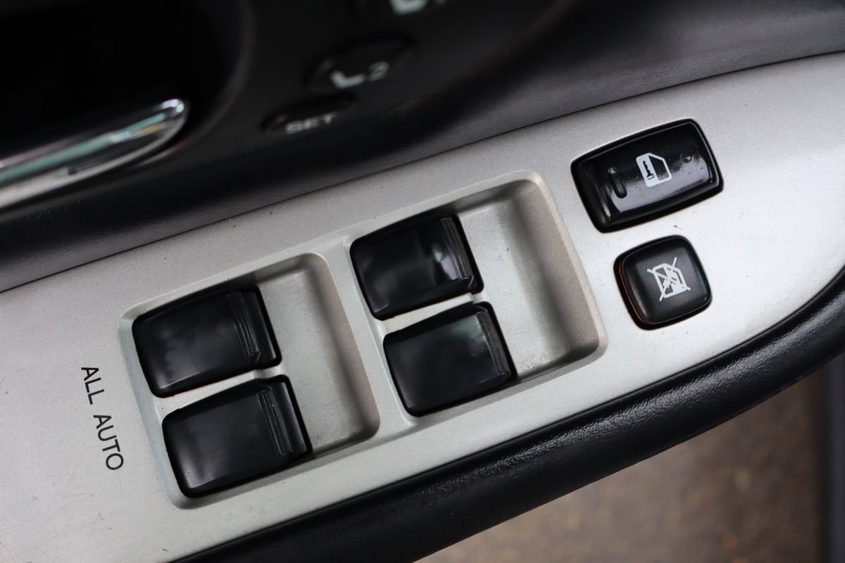 Used 2004 Lexus RX 330 AWD w/ Premium Plus Pkg image 27