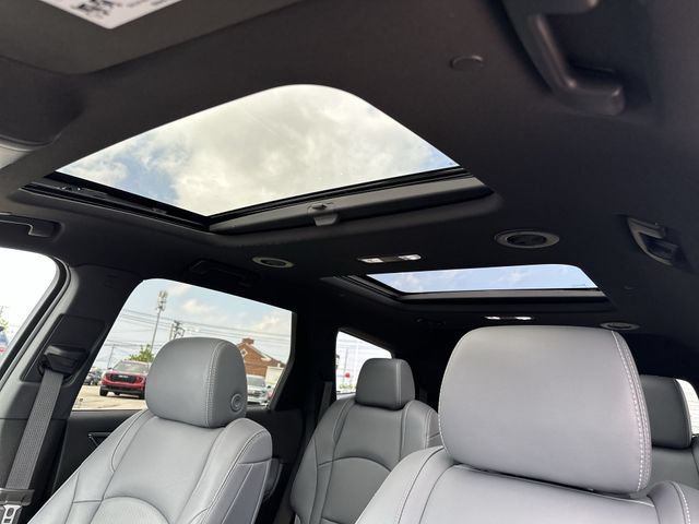 Certified 2023 Buick Enclave Essence w/ Experience Buick Package FWD image 18