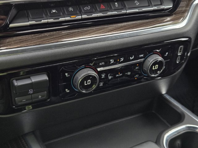 Used 2023 Chevrolet Silverado 1500 LT Trail Boss w/ LPO, Dark Essentials Package AWD/4WD image 22