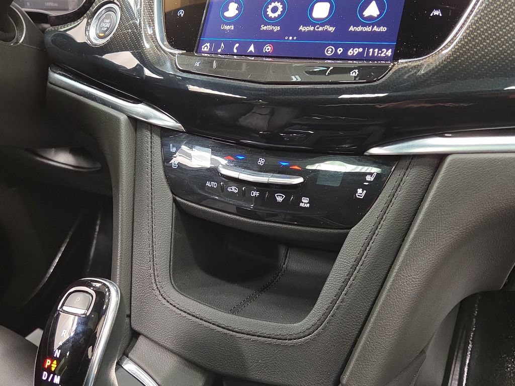 Used 2023 Cadillac XT6 Sport AWD/4WD image 16
