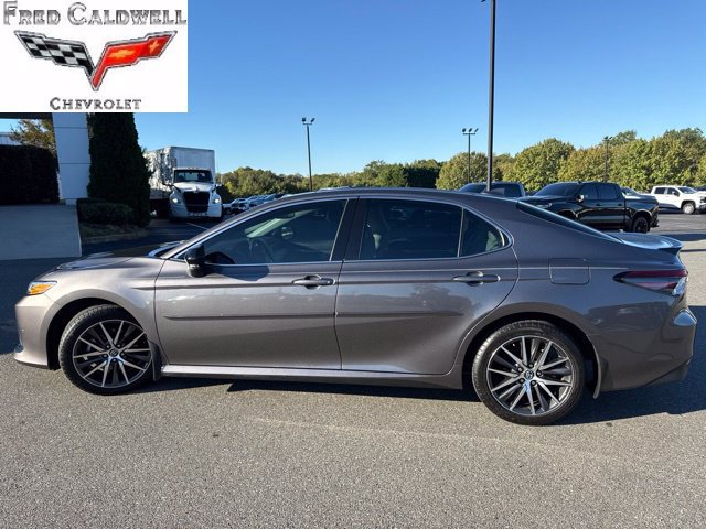Used 2023 Toyota Camry XLE FWD image 5