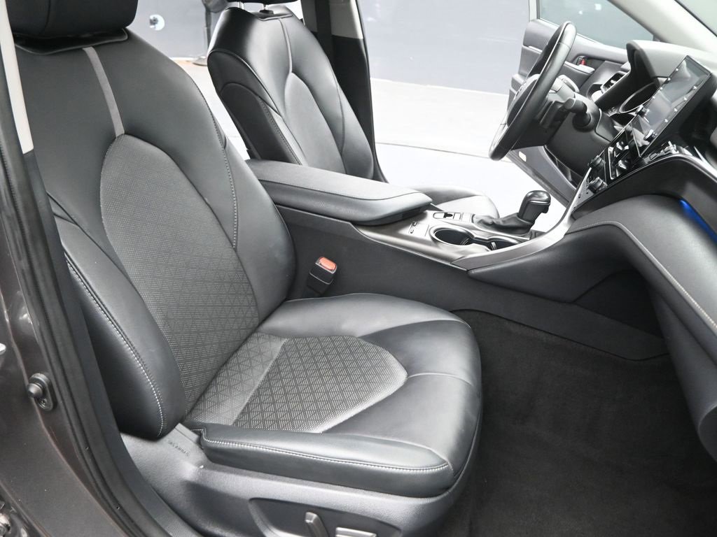 Used 2024 Toyota Camry XSE image 28