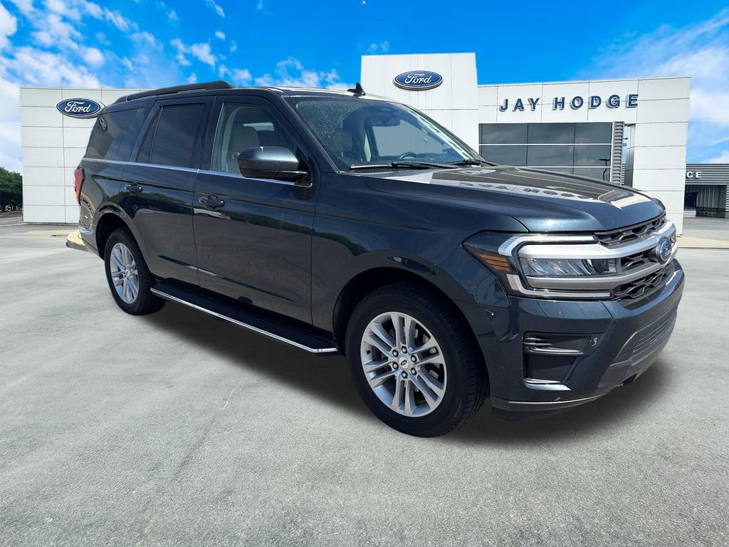 Used 2022 Ford Expedition XLT AWD/4WD image 1