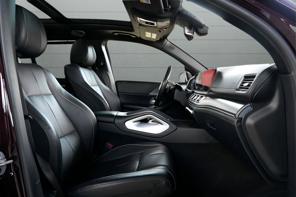 Used 2023 Mercedes-Benz Maybach GLS 600 4MATIC image 33