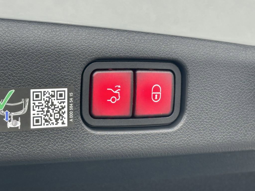 New 2026 Mercedes-Benz E 450 4MATIC Sedan image 22