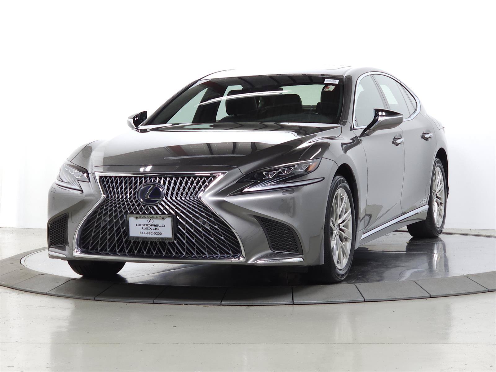 Used 2019 Lexus LS 500h AWD image 4