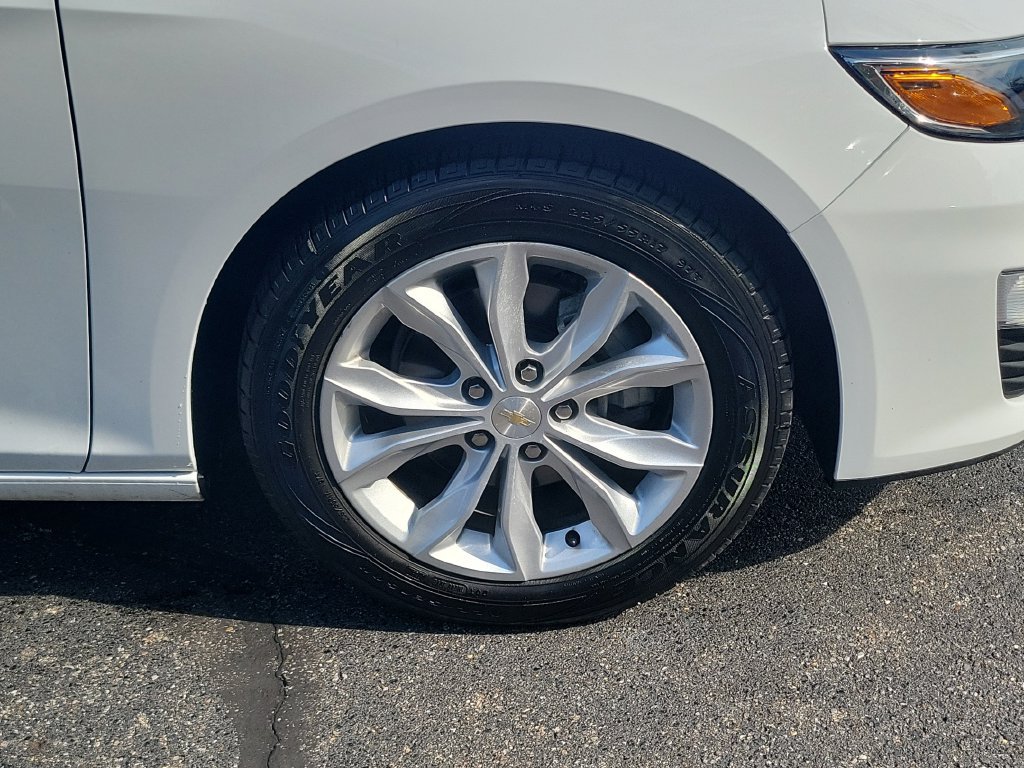 Used 2025 Chevrolet Malibu LT FWD image 8