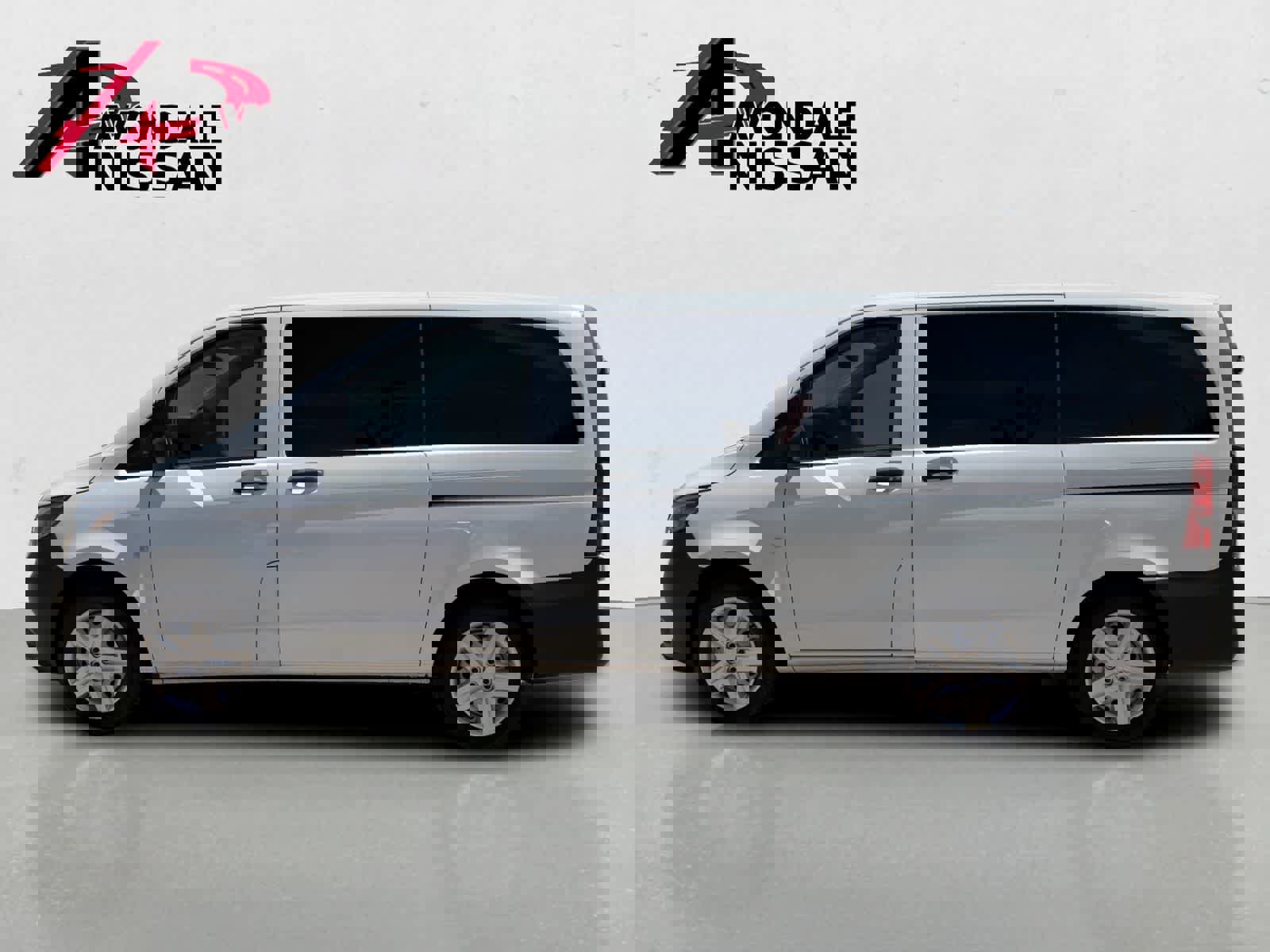 Used 2016 Mercedes-Benz Metris Passenger image 3