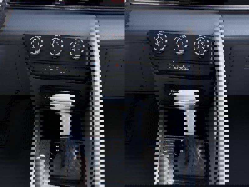 New 2025 Hyundai Elantra SE image 16