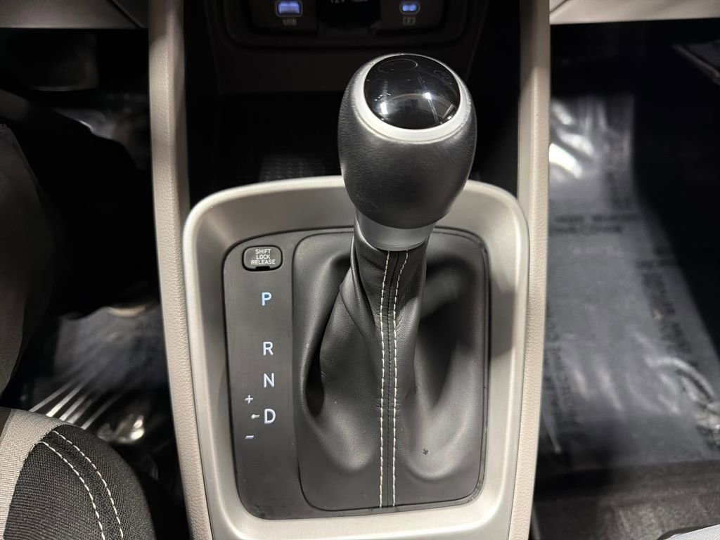 Used 2024 Hyundai Venue SEL image 15