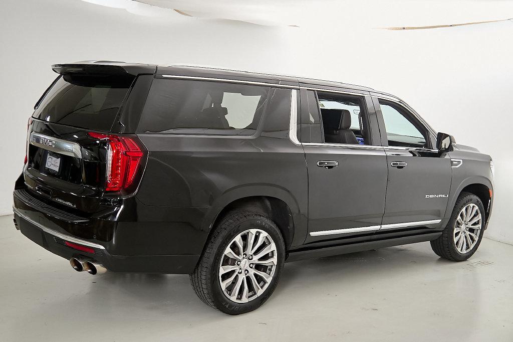 Used 2021 GMC Yukon XL Denali w/ Denali Premium Package AWD/4WD image 9