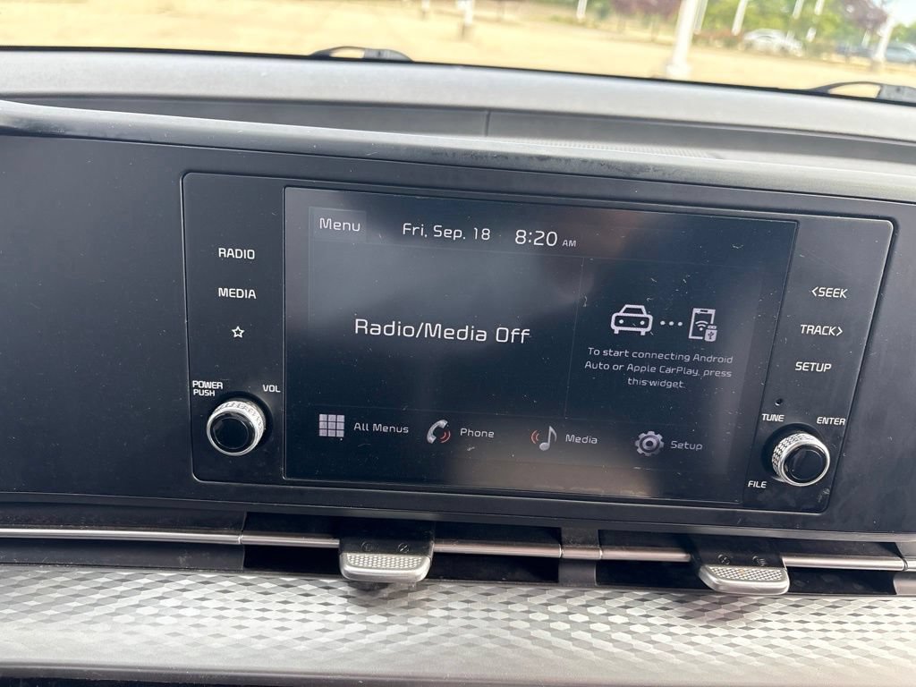 Used 2024 Kia Carnival LX FWD image 15