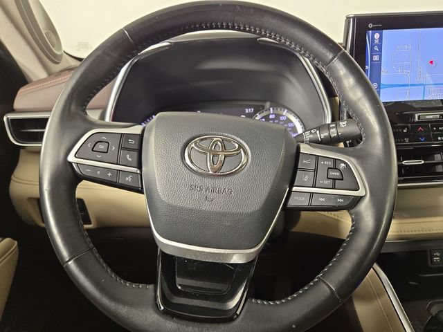 Used 2022 Toyota Highlander Platinum AWD/4WD image 22