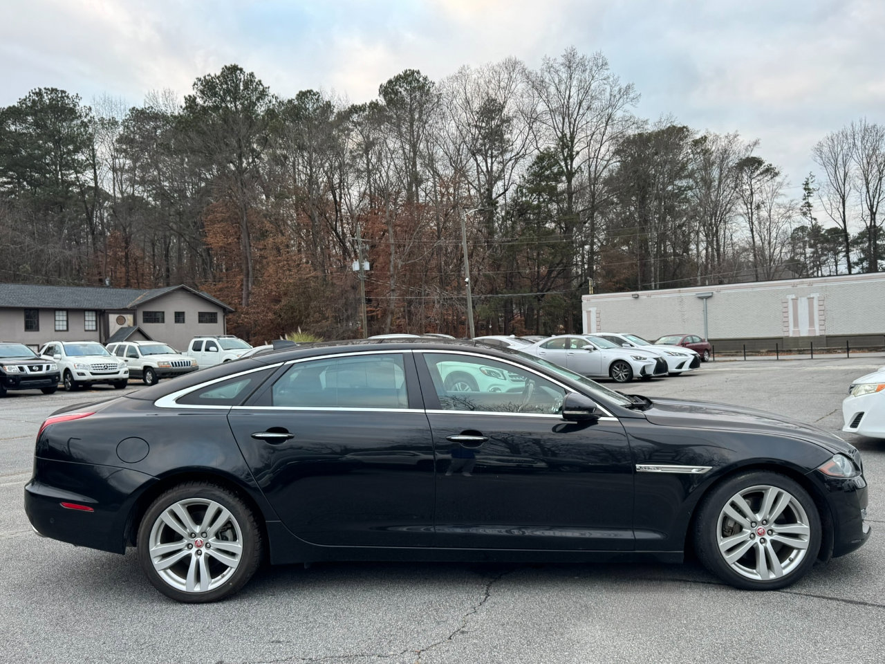 Used 2016 Jaguar XJ L Portfolio image 8