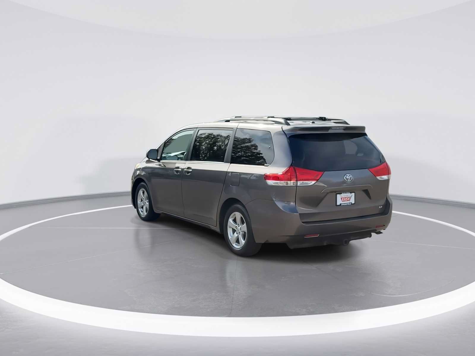 Used 2014 Toyota Sienna LE FWD image 6