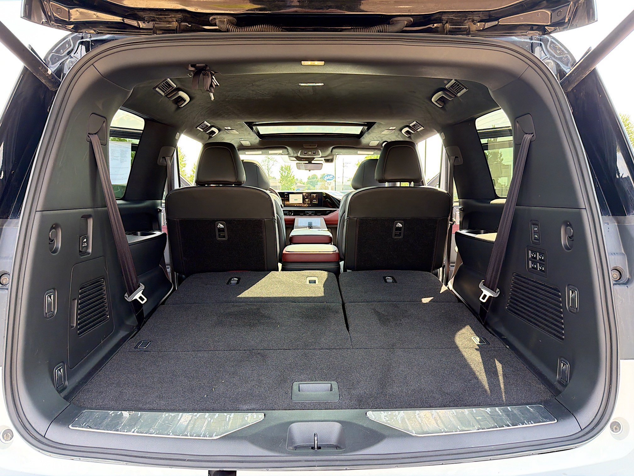 Used 2025 INFINITI QX80 Autograph AWD/4WD image 8