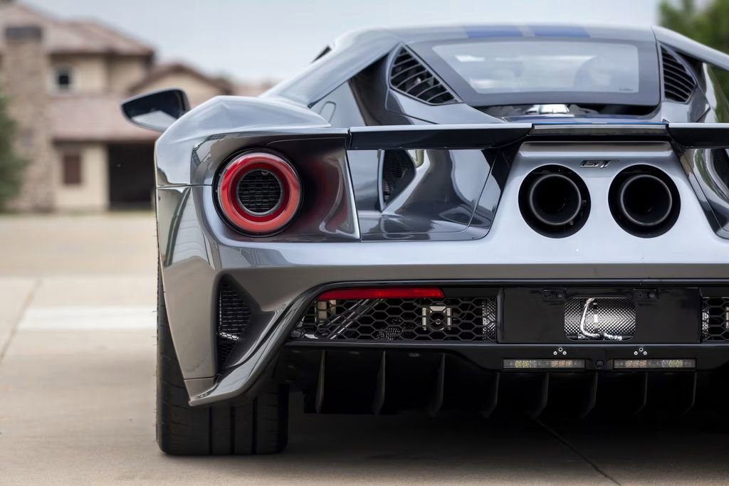 Used 2018 Ford GT image 7