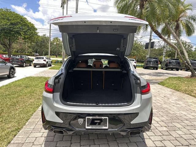 Used 2023 BMW X4 xDrive30i w/ M Sport Package AWD/4WD image 28