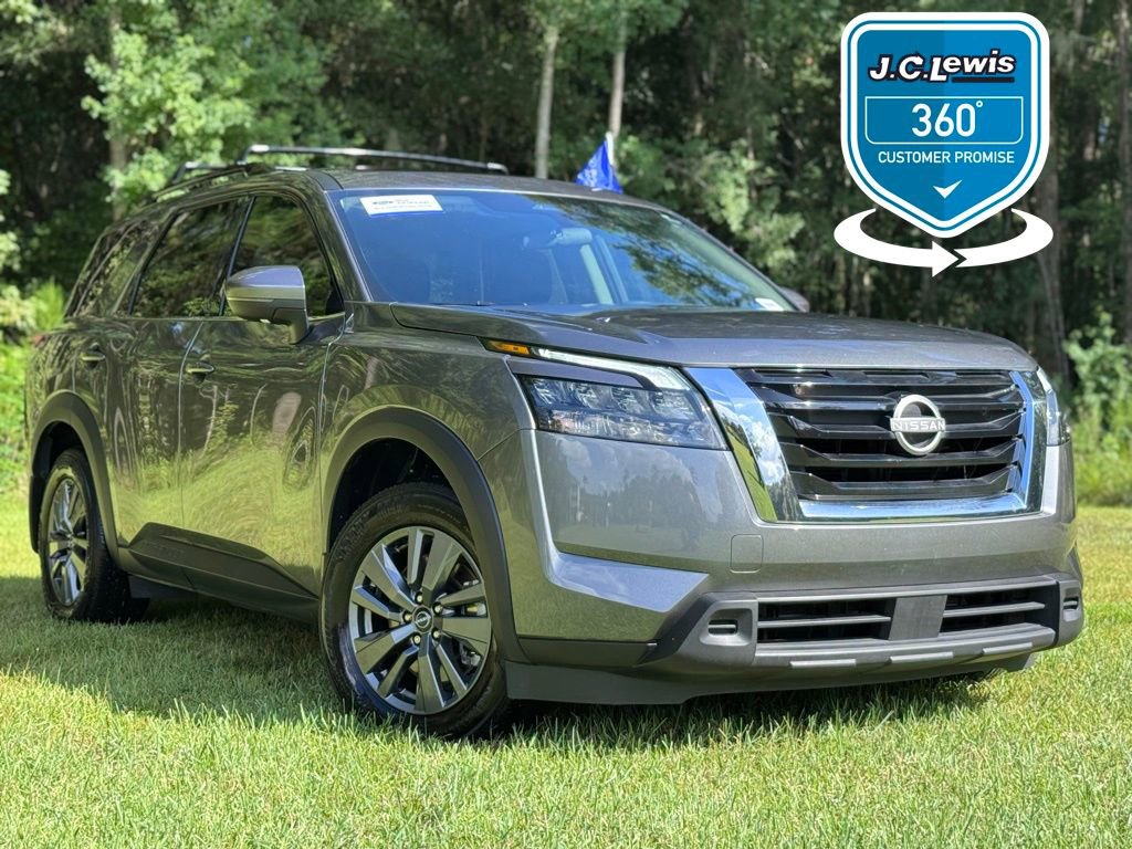 Used 2024 Nissan Pathfinder SV w/ SV Premium Package