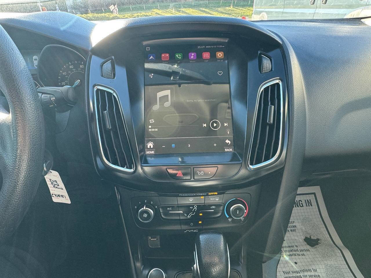 Used 2018 Ford Focus S image 17