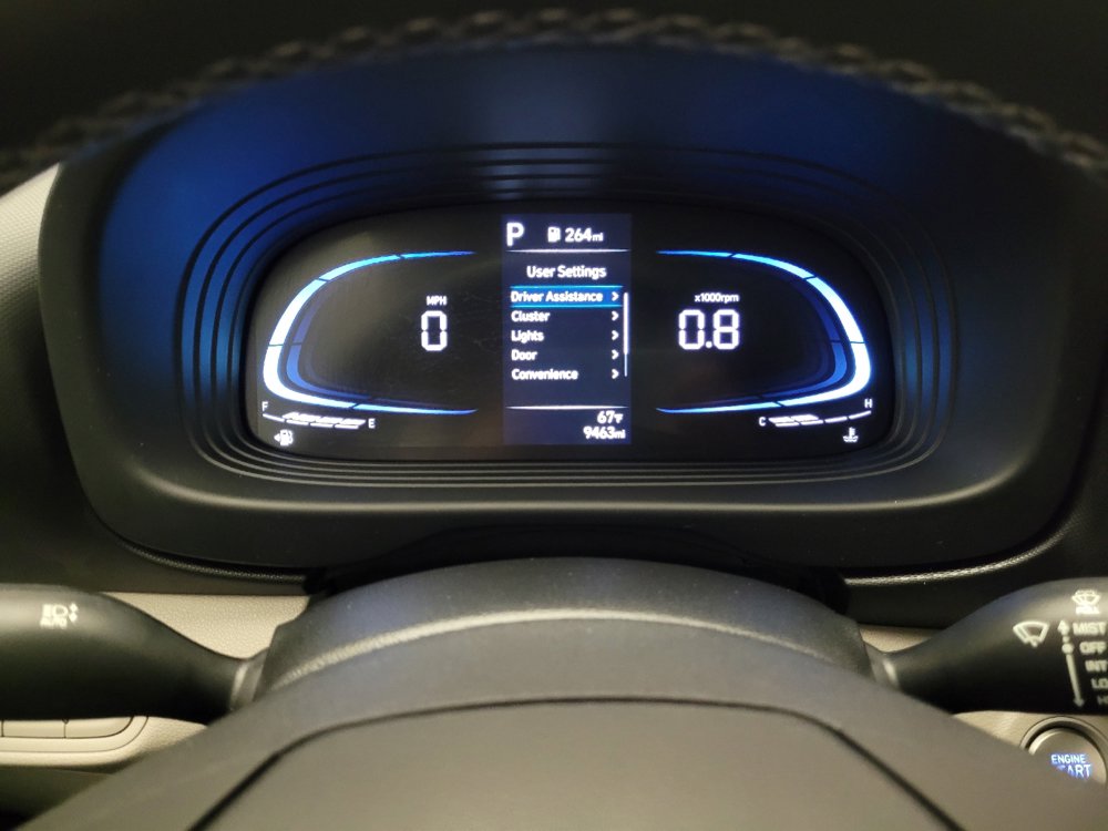 Used 2025 Hyundai Venue SEL image 23