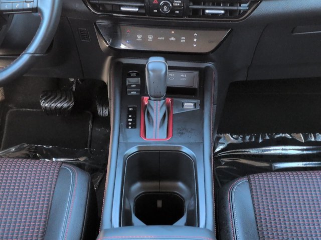Used 2026 Nissan Kicks SR FWD image 18