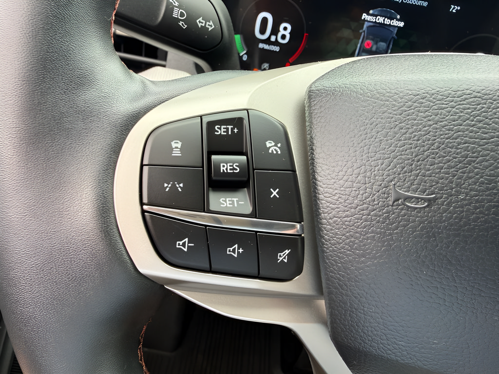 Used 2026 Ford Explorer Active w/ Active Comfort Package AWD/4WD image 19