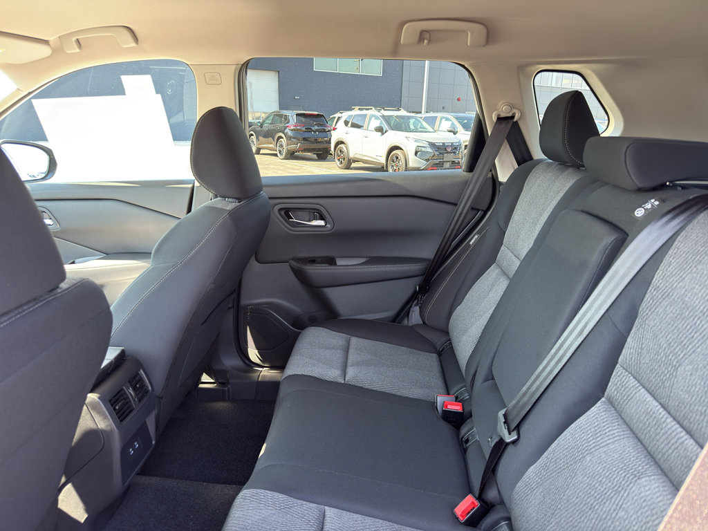 New 2026 Nissan Rogue SV image 32