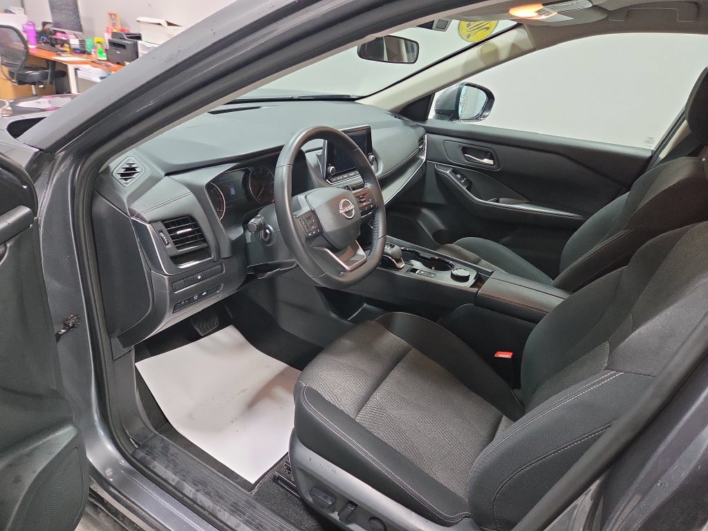 Used 2026 Nissan Rogue SV AWD/4WD image 28