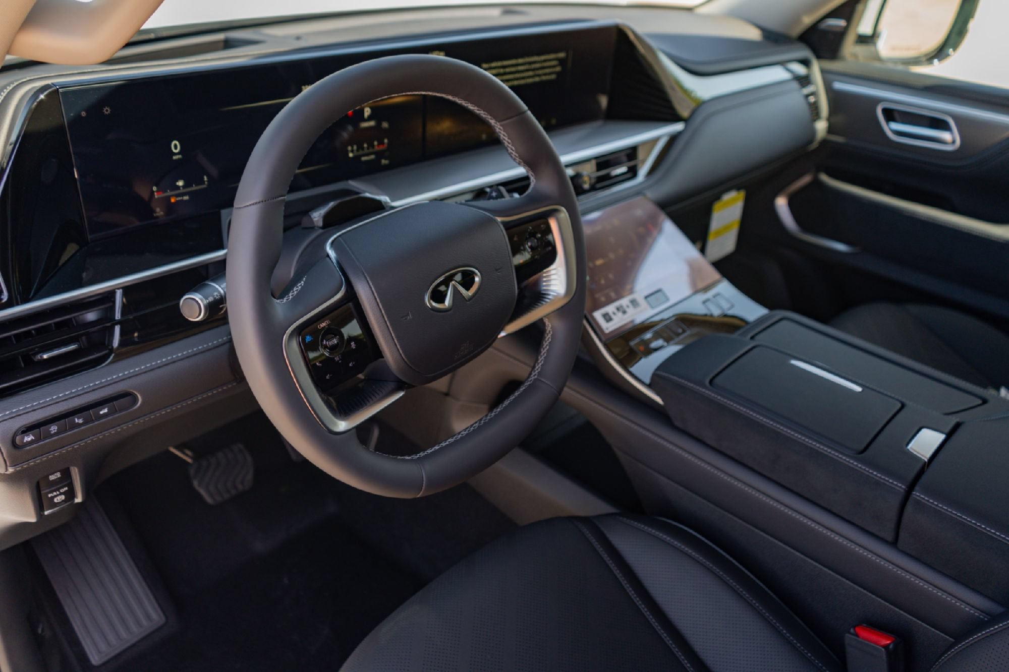 New 2027 INFINITI QX80 Luxe RWD image 8