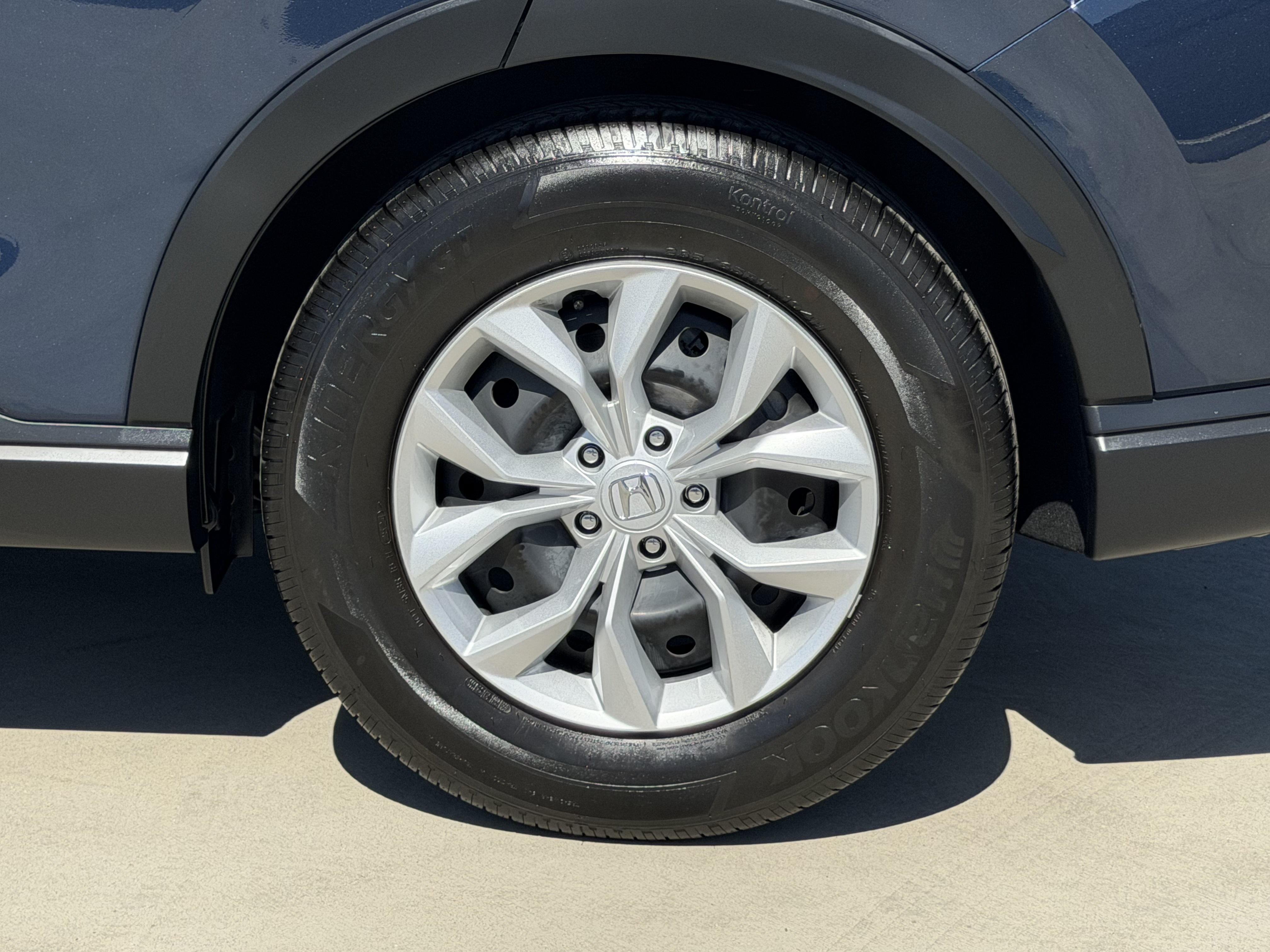Used 2025 Honda CR-V LX image 16
