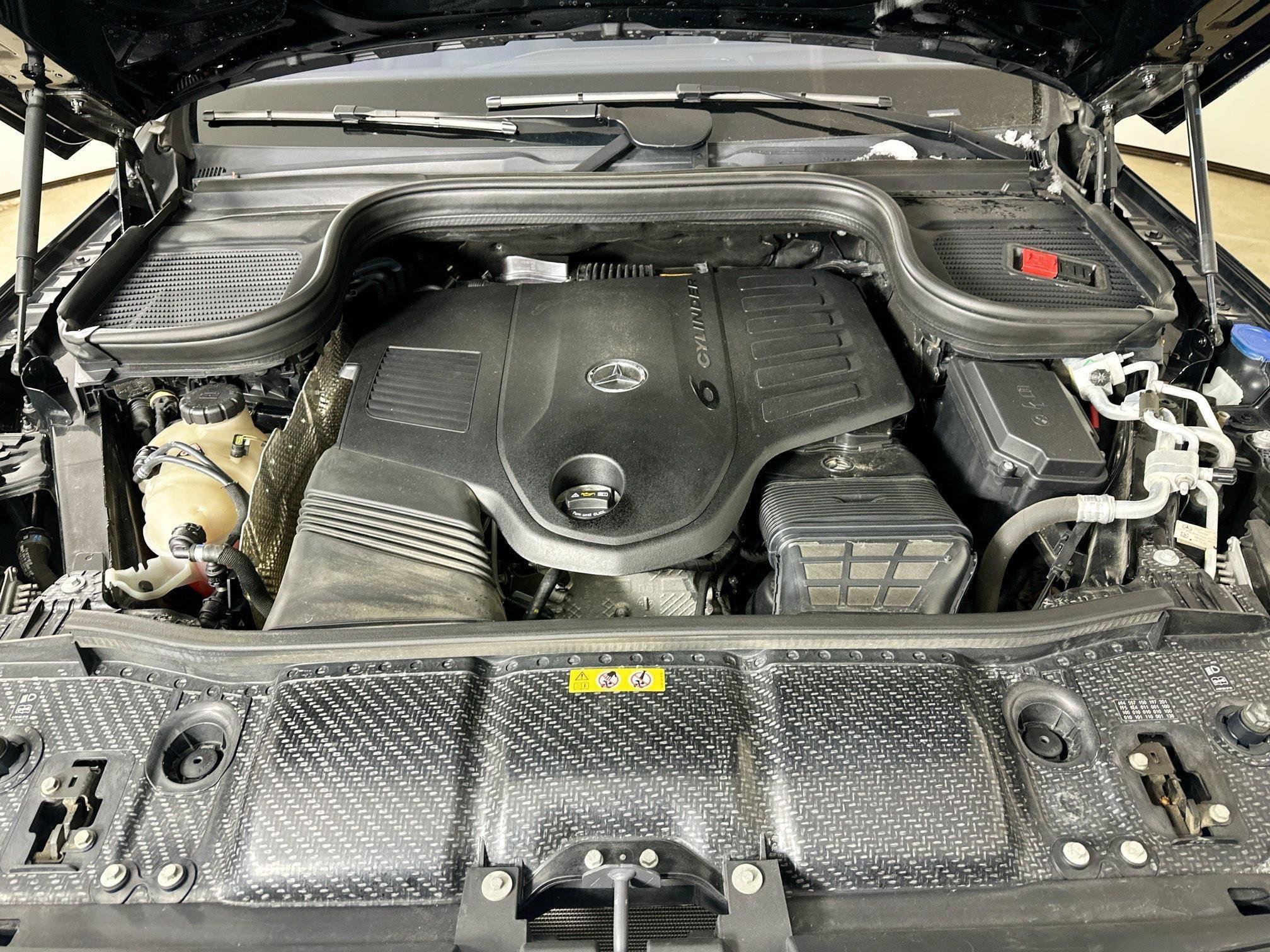 Used 2022 Mercedes-Benz GLS 450 4MATIC image 38