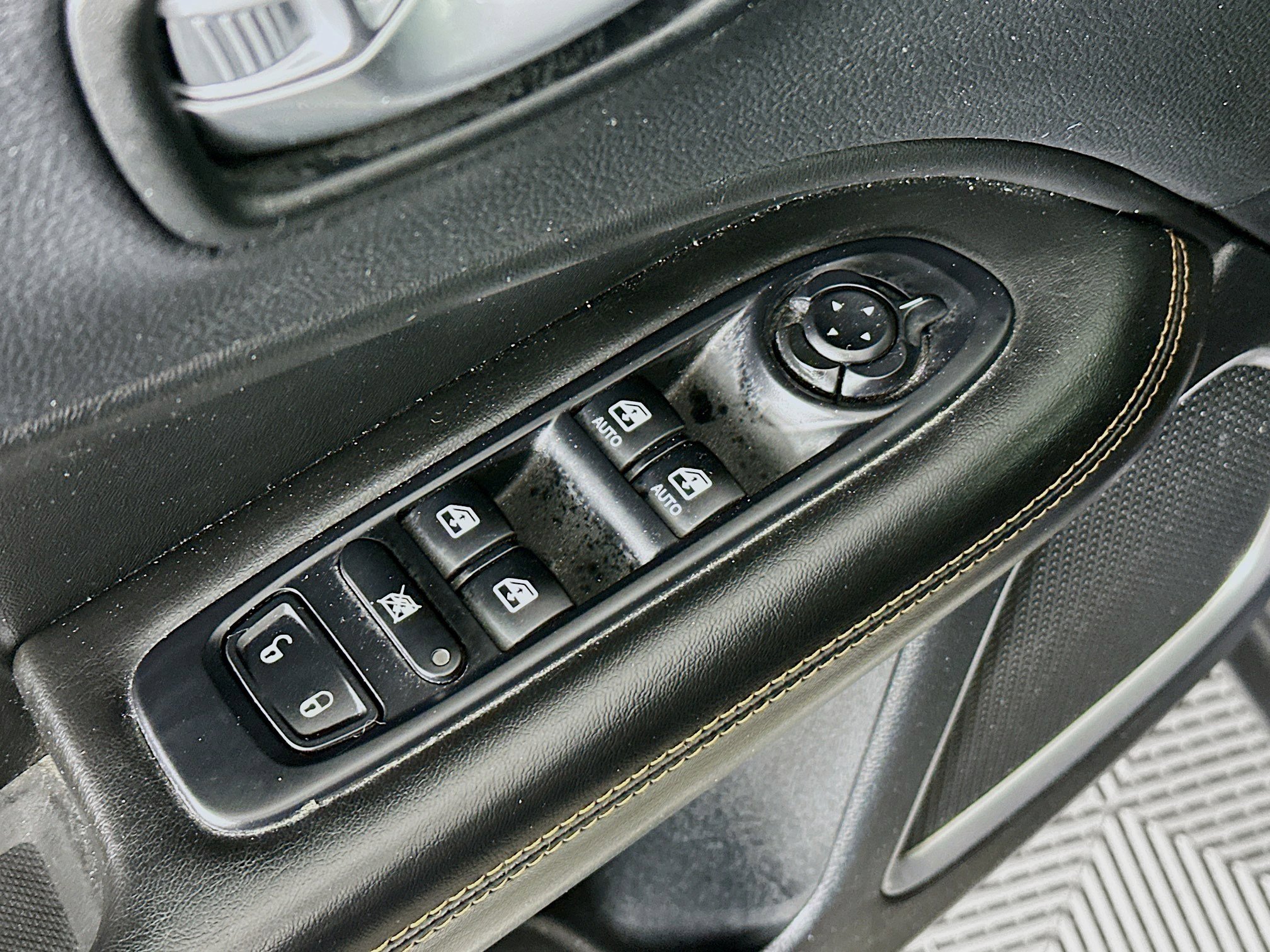 Used 2021 Jeep Compass Limited image 15