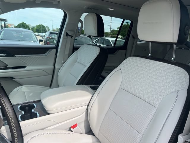 Used 2024 GMC Acadia Denali w/ Super Cruise Package AWD/4WD image 7