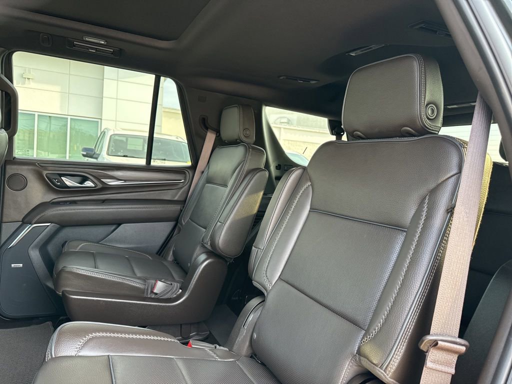 Used 2024 GMC Yukon Denali RWD image 29